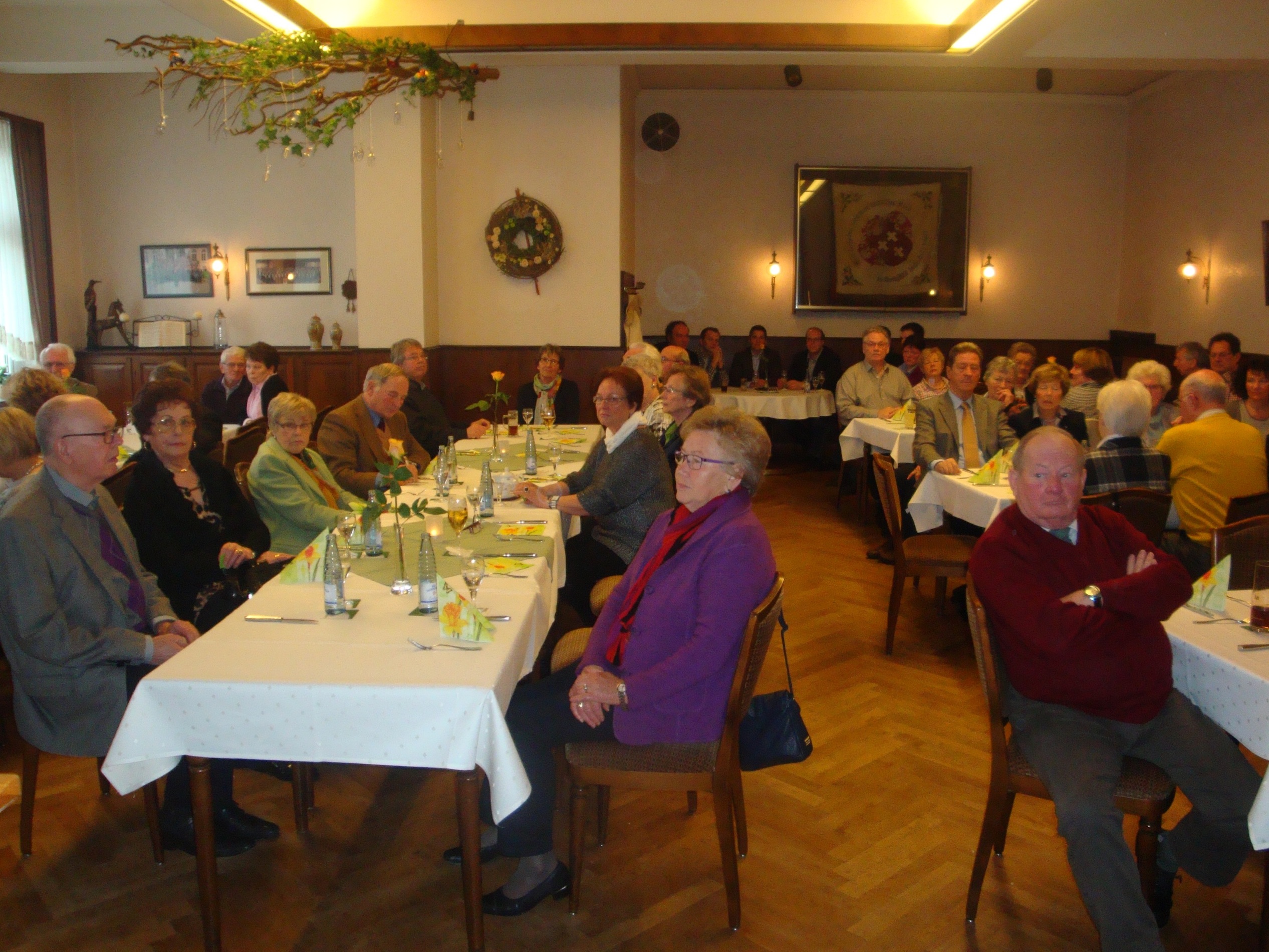 18.22.2014 - Volker Jung beim politischen Frühshoppen der Senioren Union Bad Lippspringe im Februar 2014 - 