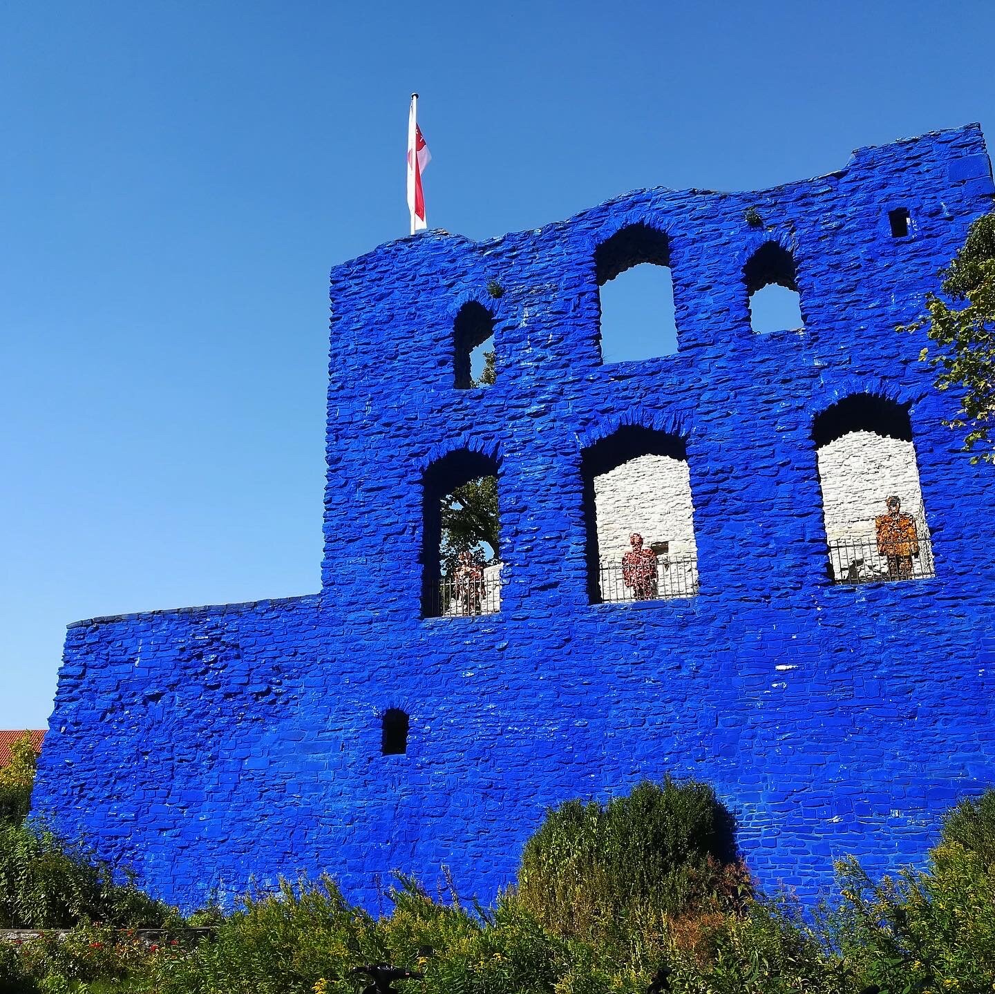 11.91.2023 - Die JU besichtigt die Kunstaktion „Blaue Burg“ - 